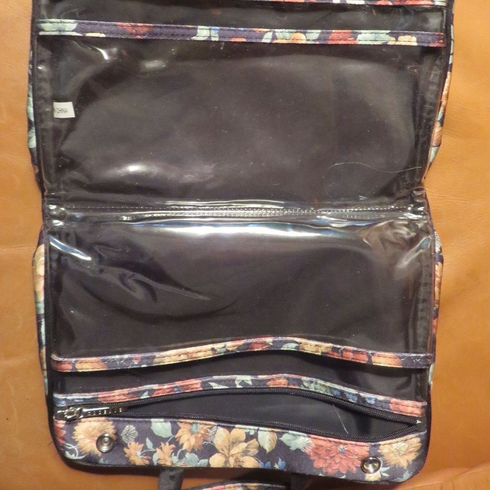 Modella Flowered Black Background Makeup Bag Nwot - image 3